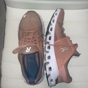 Peach RARE EDITION ON CLOUDS- women size 9